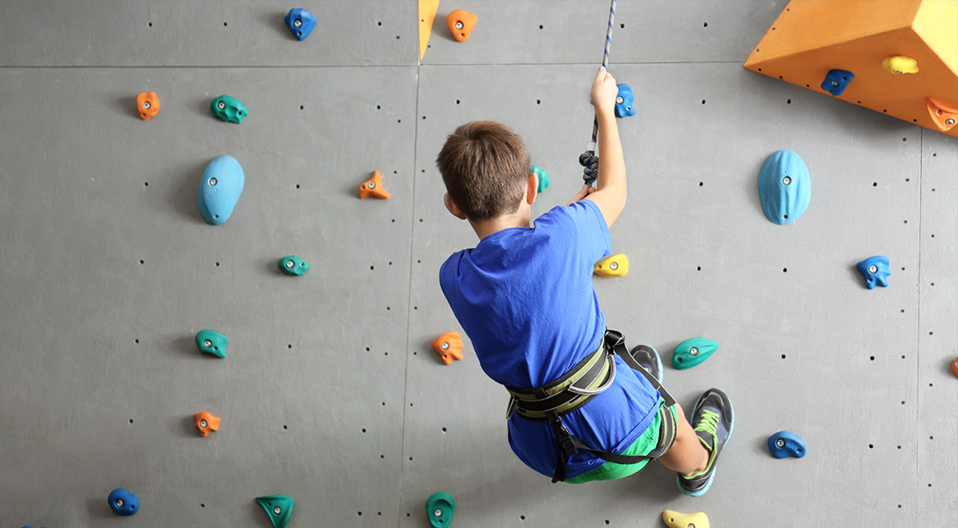 Nine Benefits of Climbing Walls and Rock Climbing
